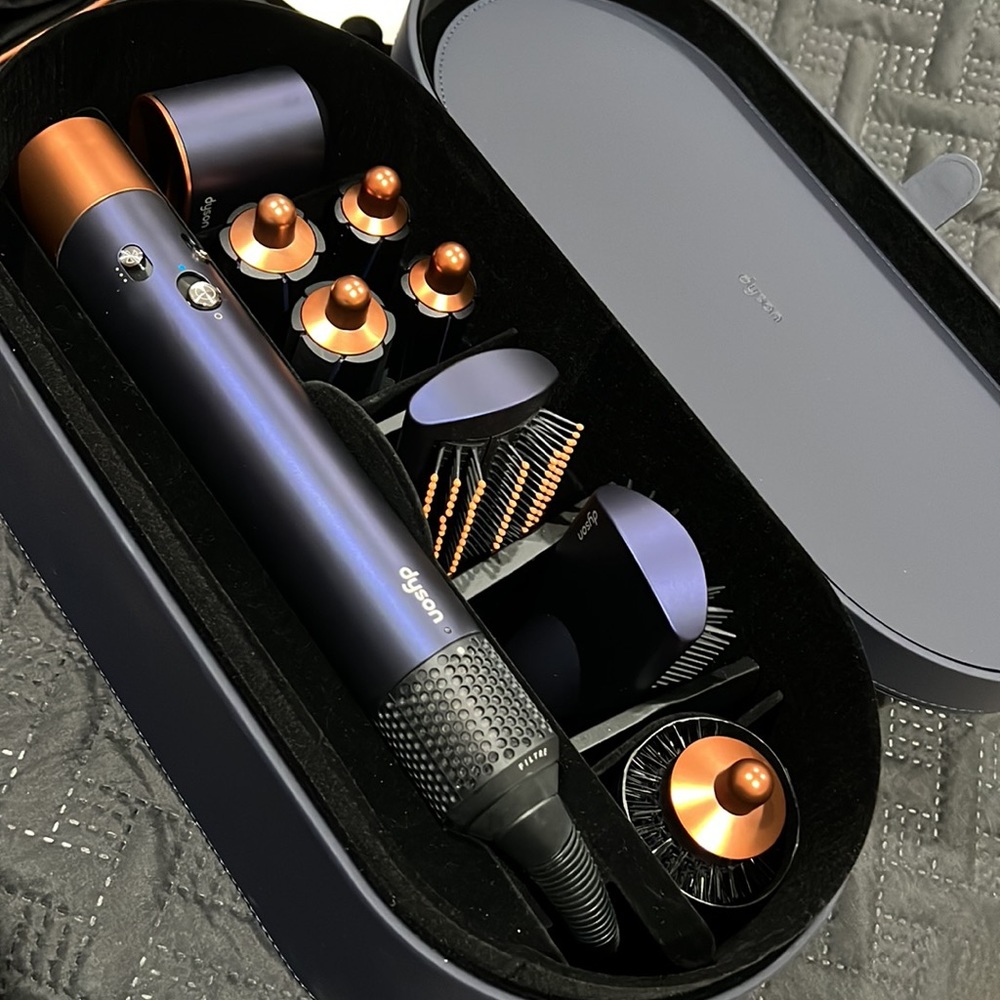 Dyson airwrap complete styling tool